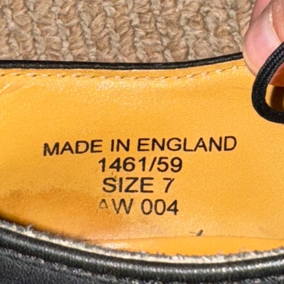 Vintage Dr. Martens Black Leather 1461 Black Leather greasy 3 eyelet Oxford shoe - Picture 5 of 10